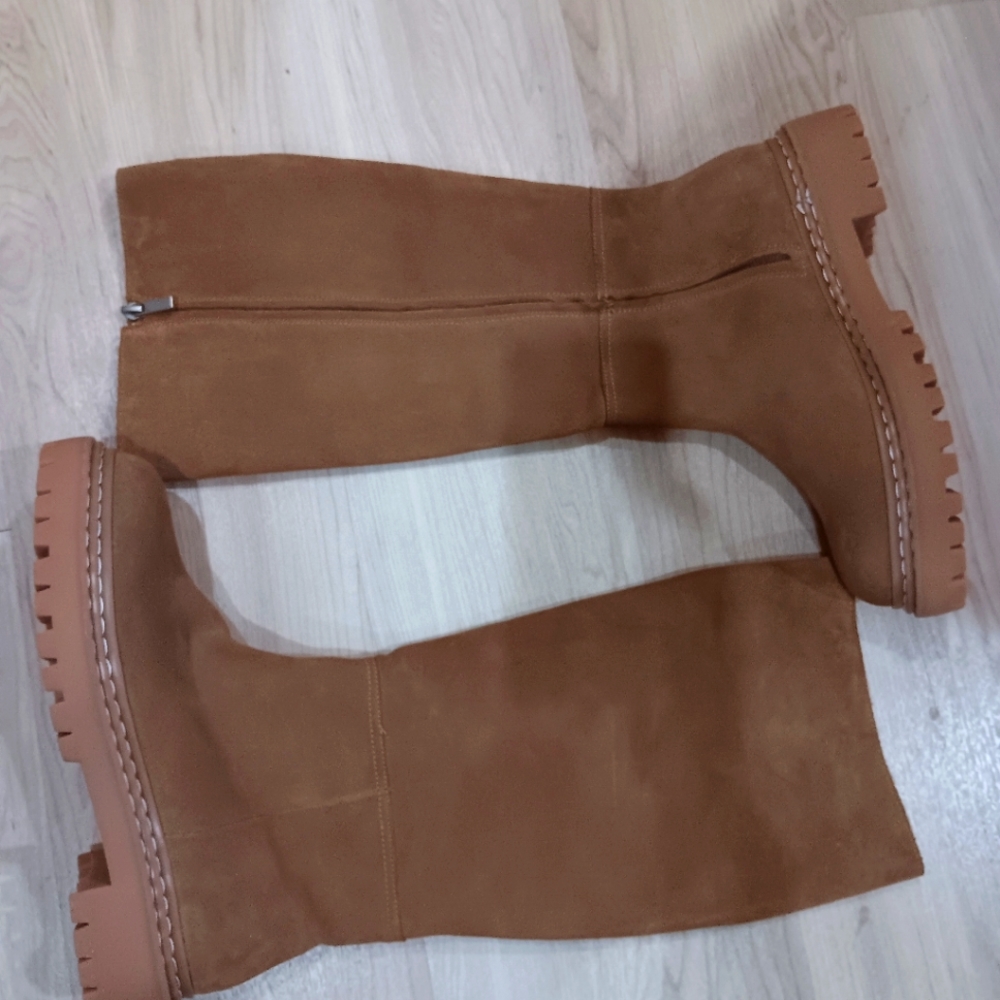 Splendid leather boots never worn!